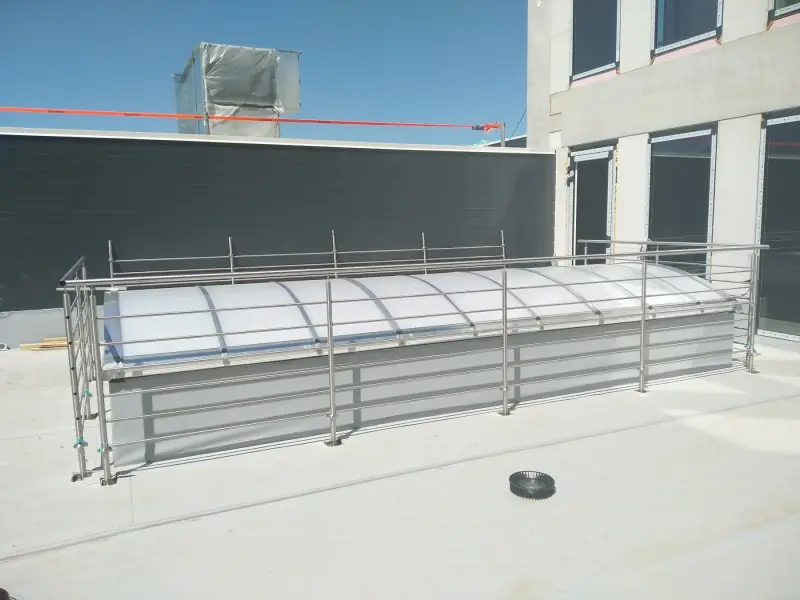 Nerezová zábradlí a schodiště