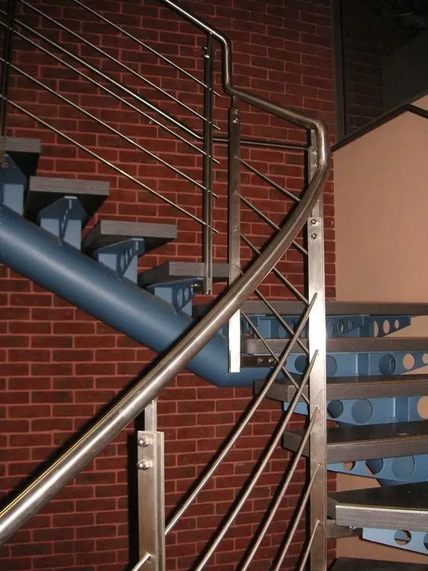 Nerezová zábradlí a schodiště