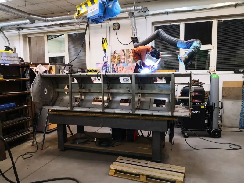 Nerezové stroje na míru