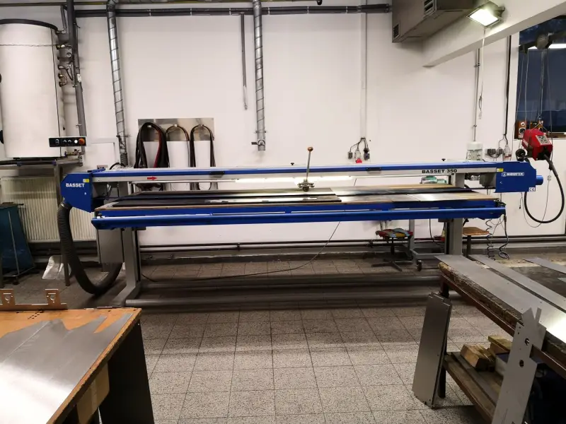 Grinding and Polishing of Stainless Steel, Brass, Aluminium, and Copper