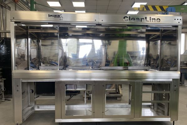 Stainles steel working station - mirror polished surface 02